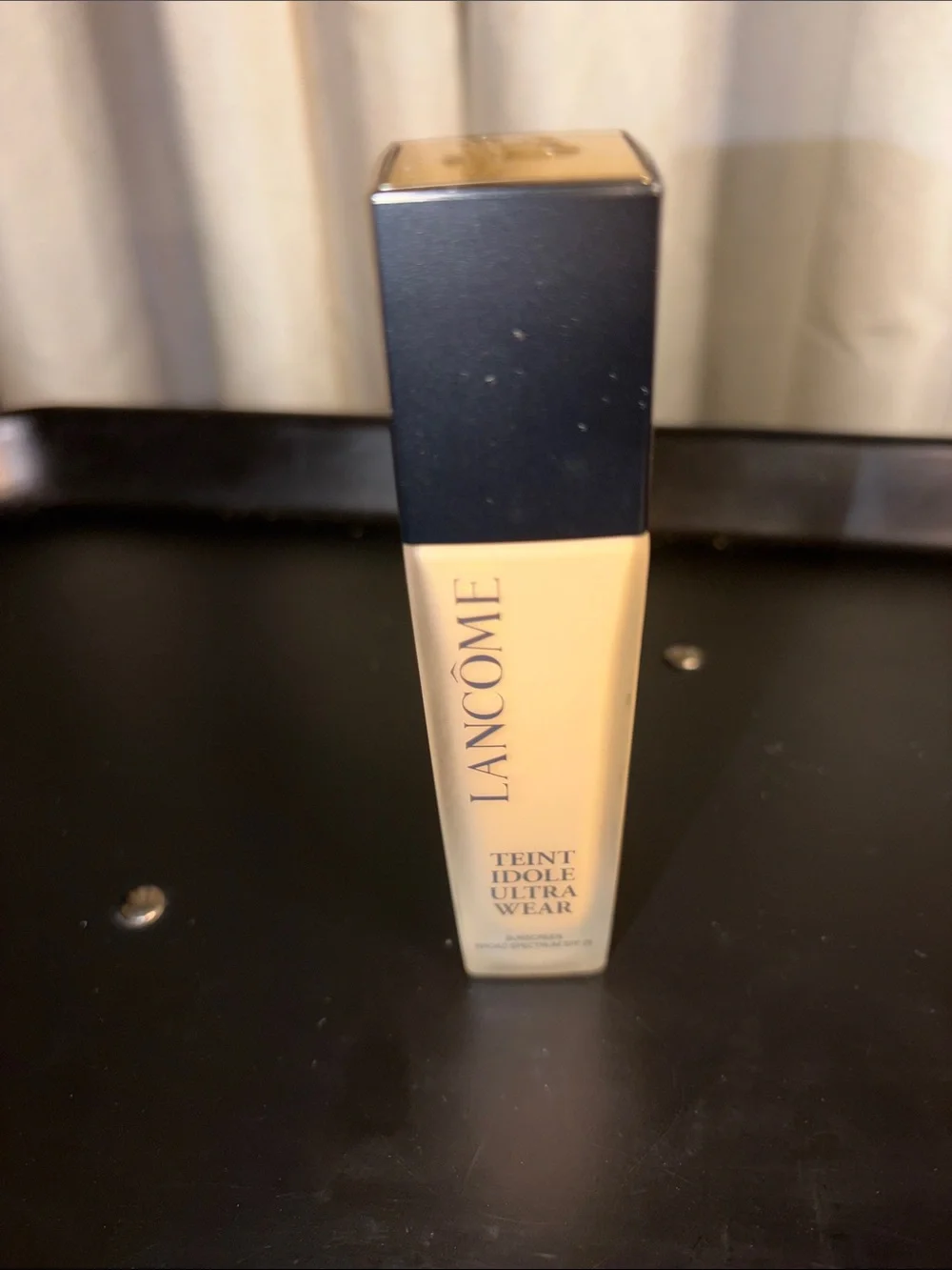 Lancôme Teint Idole Ultra Wear Foundation - Champagne Gold Packaging